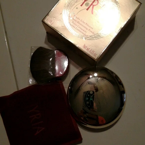 Pink Compact Powder - Picture 3 of 11